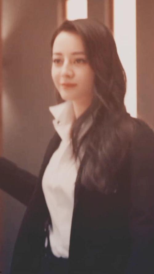 杨洋爆料热巴视频,揭秘明星幕后互动瞬间